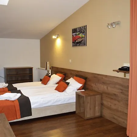 Ajax Hotel 3*