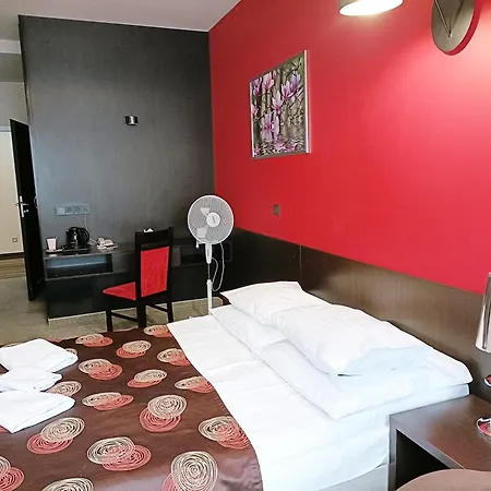 Ajax Hotel 3*