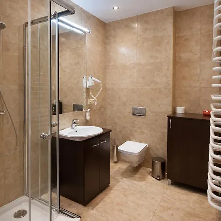 Ajax Hotel Janki