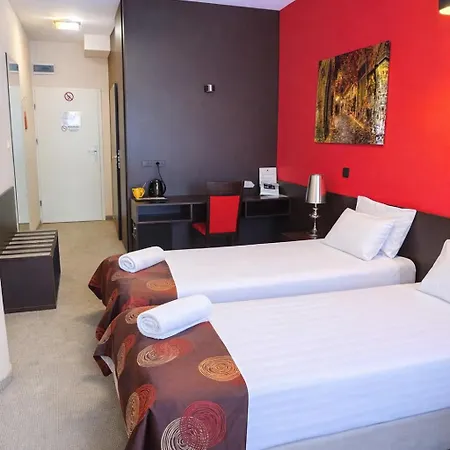 Ajax Hotel