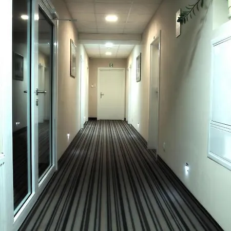 Ajax Hotel