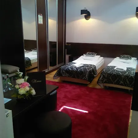 Ajax Hotel 3*